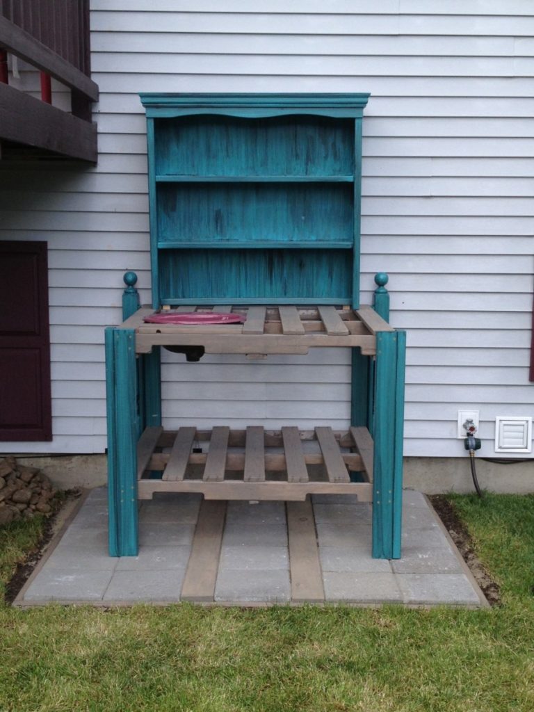 pallet potting bench